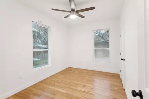 Bedroom - 115 E Heron St, Denison, TX 75021 photo 6 of 8