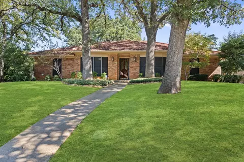 2625 Riveroaks Dr, Arlington, TX 76006