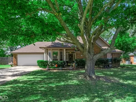 5113 Tara Ln, Bossier City, LA 71111