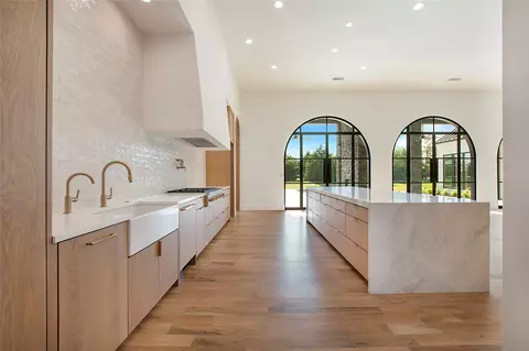 Kitchen - 620 Rustic Ridge Dr, Heath, TX 75032 photo 1 of 5