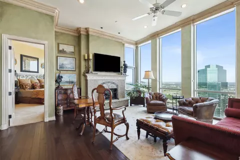 500 Throckmorton St #3412, Fort Worth, TX 76102