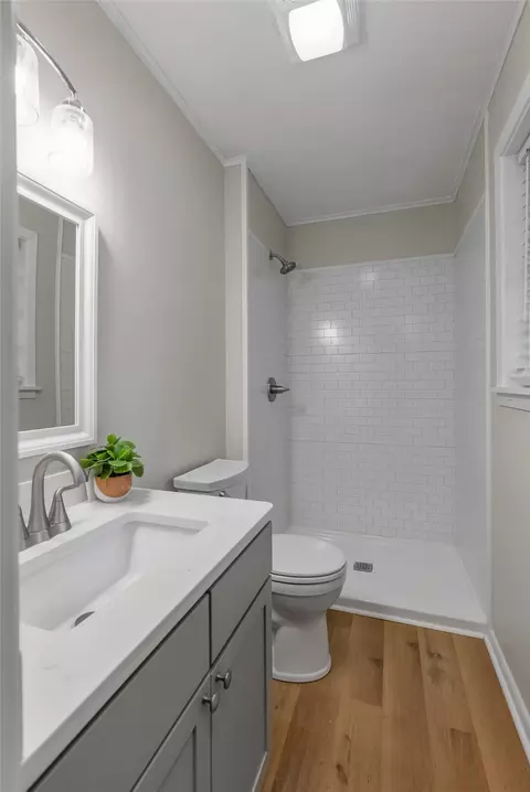 Bath - 201 Shirley Dr, Minden, LA 71055 photo 3 of 3