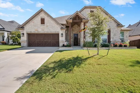 1120 Crown Valley Dr, Weatherford, TX 76087