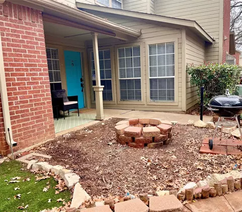 1418 Meadowood Village Dr, Fort Worth, TX 76120