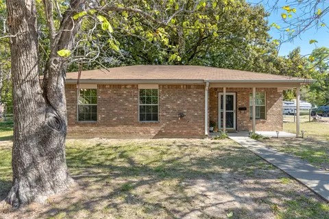 951 7th St, Cooper, TX 75432