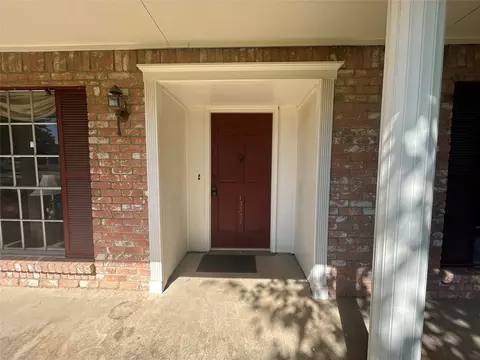 13233 Pennystone Dr, Farmers Branch, TX 75244