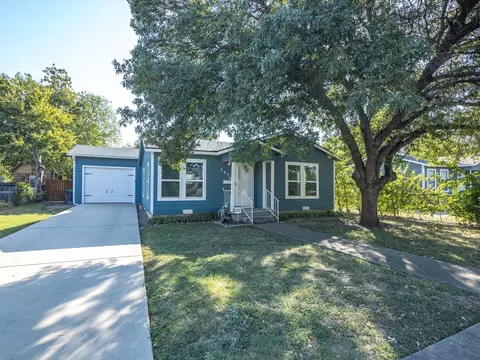 3636 Earle Dr, Haltom City, TX 76117