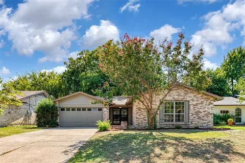 413 Kirby Creek Dr, Grand Prairie, TX 75052
