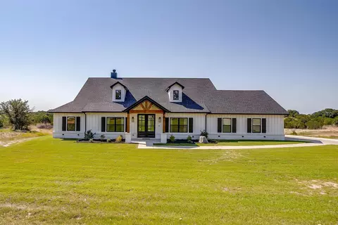 1204 Eagles Bluff Dr, Weatherford, TX 76087