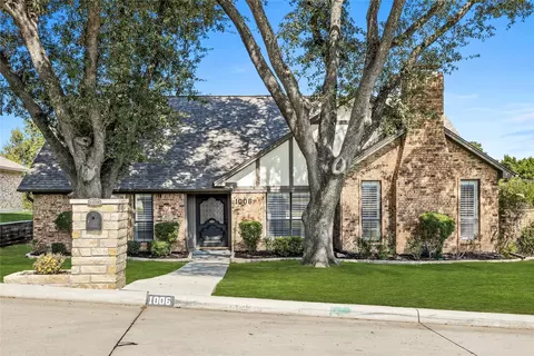 1006 British Blvd, Grand Prairie, TX 75050