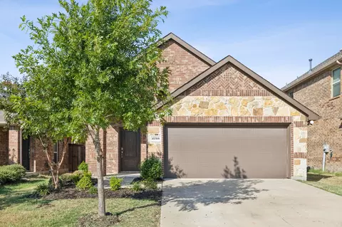 2733 Pease Dr, Forney, TX 75126