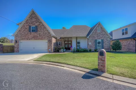 8903 Beau Chasse Dr, Shreveport, LA 71115