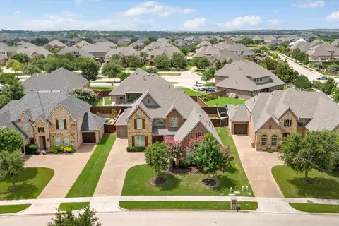 2702 Broadway Dr, Trophy Club, TX 76262