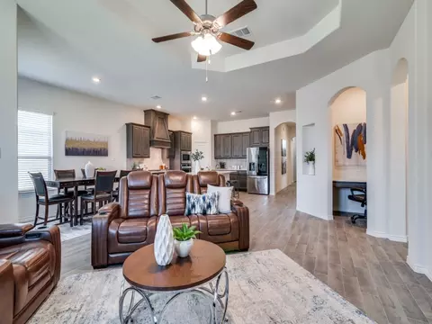 4090 Ellinger Dr, Heath, TX 75126