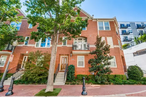 2518 Worthington St, Dallas, TX 75204