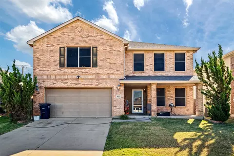 8213 Southbrook Cir, Fort Worth, TX 76134