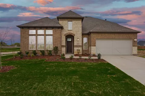 2225 Garnet Dr, Waxahachie, TX 75167