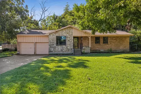 2408 W Five Mile Pkwy, Dallas, TX 75233