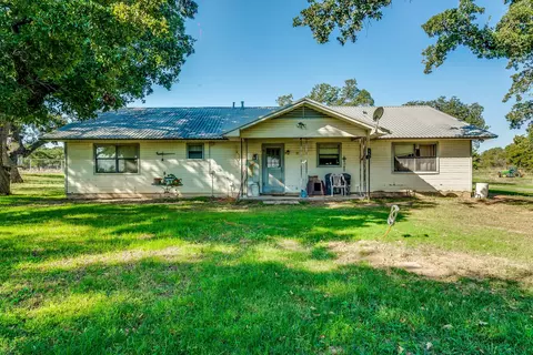 Exterior - 301 County Road 313, Comanche, TX 76442 photo 6 of 8
