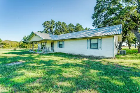 Exterior - 301 County Road 313, Comanche, TX 76442 photo 4 of 8