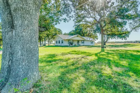 Exterior - 301 County Road 313, Comanche, TX 76442 photo 3 of 8
