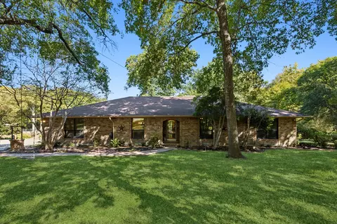 312 High Dr, Cedar Hill, TX 75106