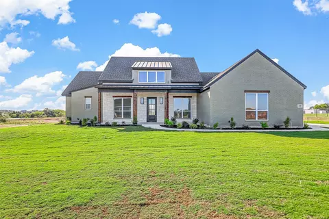 431 Red Bird Dr, Springtown, TX 76082