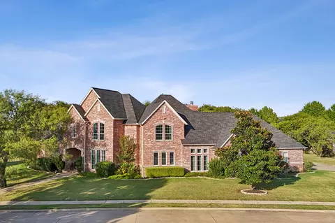9116 Shore Crest Dr, Cedar Hill, TX 75104