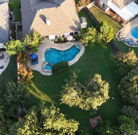 16 Adams Ct, Mansfield, TX 76063