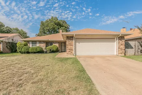 3616 Willowbrook Dr, Fort Worth, TX 76133