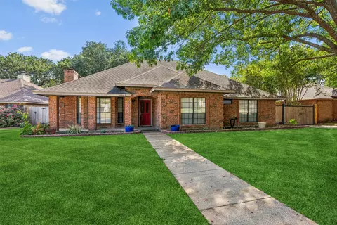 5606 Oak Branch Dr, Arlington, TX 76016