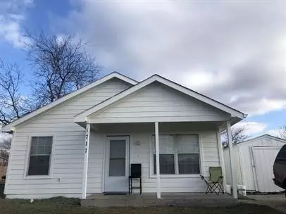 1717 Manor Gdn, Greenville, TX 75401