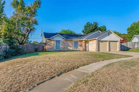 3516 Solano Ct, Arlington, TX 76017