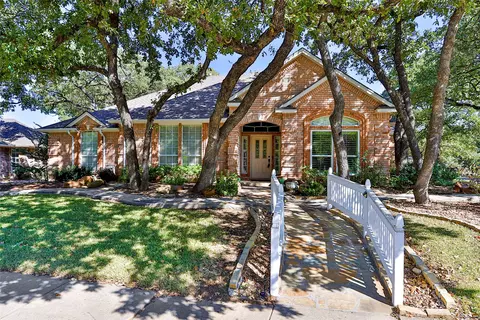 813 Holly Ridge Ct, Keller, TX 76248