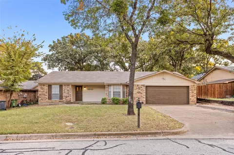 5510 Ivy Hill Dr, Arlington, TX 76016