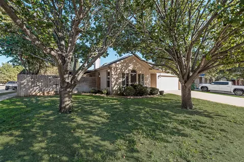 2644 Fondren Rd, Denton, TX 76210