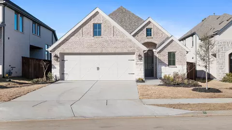 9333 Buckeye Bnd, Oak Point, TX 75068