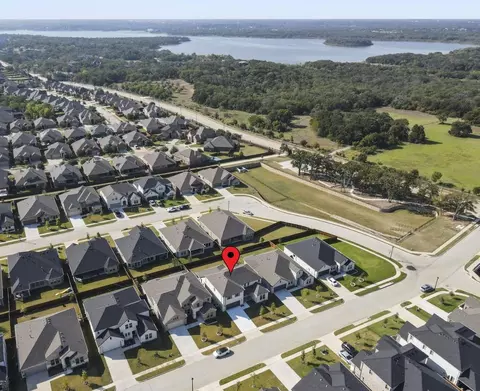 136 Nora Ln, Hickory Creek, TX 75065