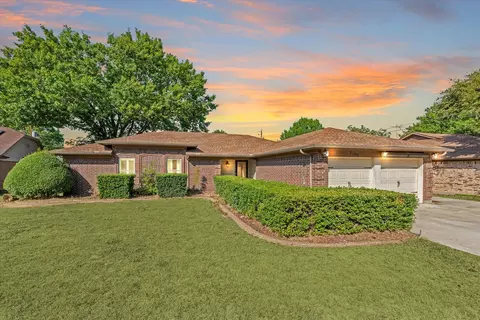 7109 Bermuda Ct, North Richland Hills, TX 76180