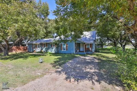516 S 2nd St, Clyde, TX 79510