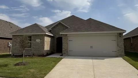 805 Birch Dr, Ennis, TX 75119