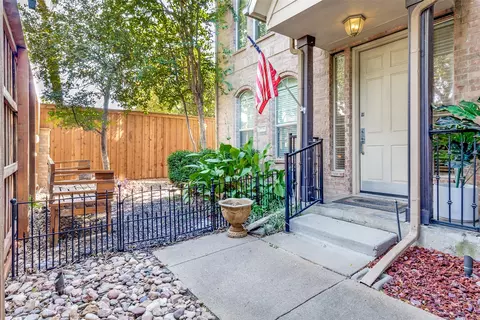 2030 N Haskell Ave, Dallas, TX 75204