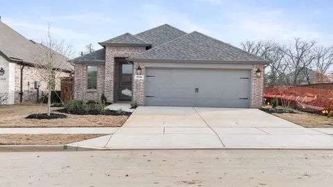 9336 Buckeye Bnd, Oak Point, TX 75068
