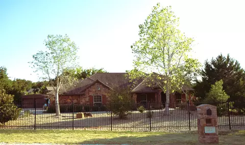 212 Sandy Creek Trl, Weatherford, TX 76085