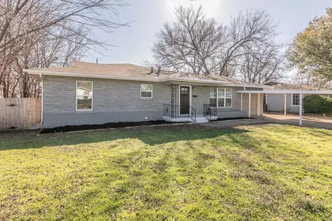 5216 Palmer Dr, Haltom City, TX 76117