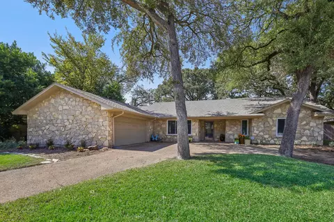 2604 Radcliffe Dr, Arlington, TX 76012