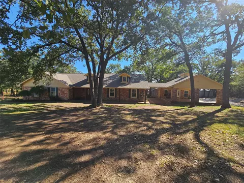 600 Oak Country Est, Weatherford, TX 76085