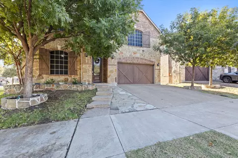 420 Dominion Dr, Euless, TX 76039