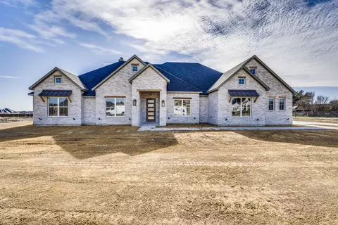 1230 Poppie Ln, Midlothian, TX 76065