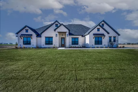 6421 Cedar Elm Ln, Midlothian, TX 76065